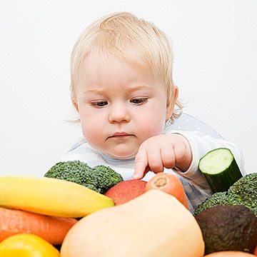 Dinh dưỡng đầy đủ sẽ giúp trẻ tăng sức đề kháng