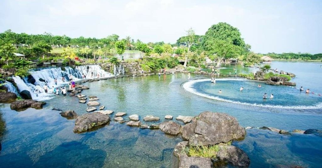 Thêm một địa điểm du lịch gần Sài Gòn bạn không nên bỏ qua đó là công viên Suối Mơ