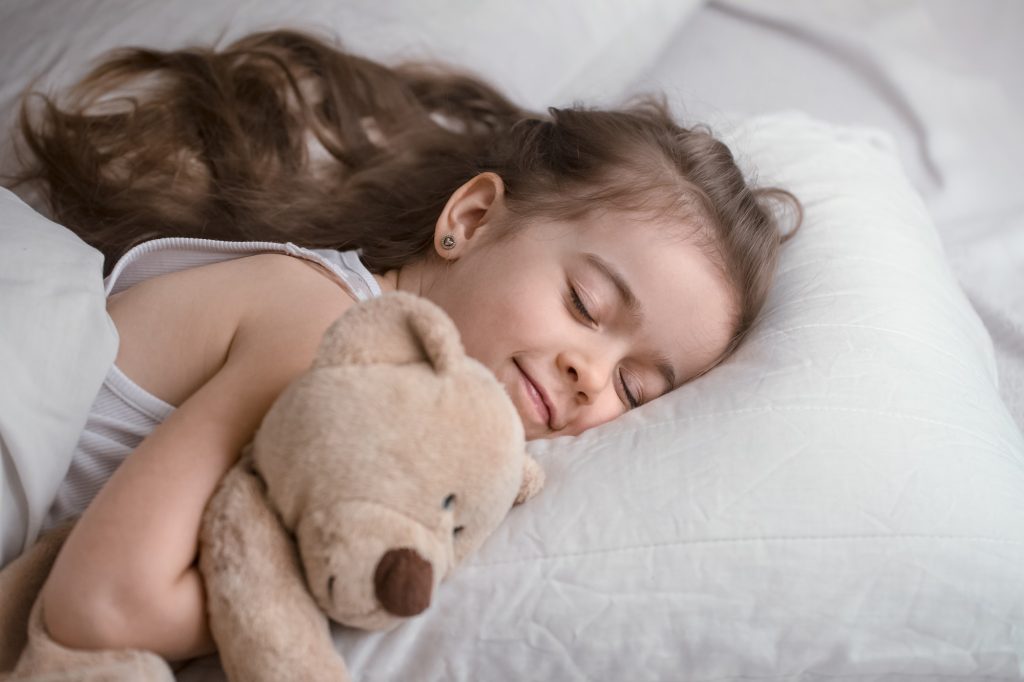 Trẻ nên đi ngủ trước 10 giờ đêm để có một giấc ngủ thật sâu