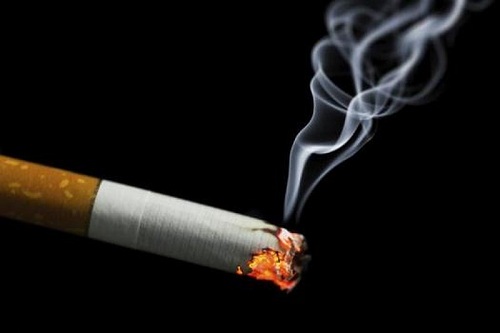 Hút thuốc lá có thể gây nhiều tác hại nghiêm trọng cho sức khỏe